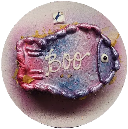 Fish-shaped cake with "Boo" icing